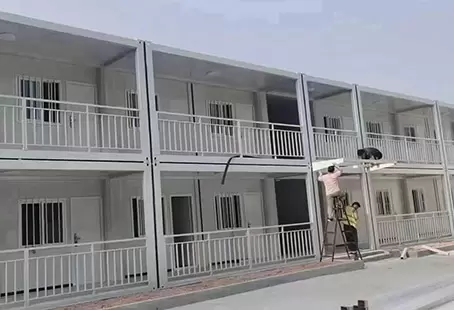 من عادي إلى مذهل: كيف أنشأنا منتجعًا بيئيًا فاخرًا في أستراليا باستخدام 40 وحدة حاويات معيارية